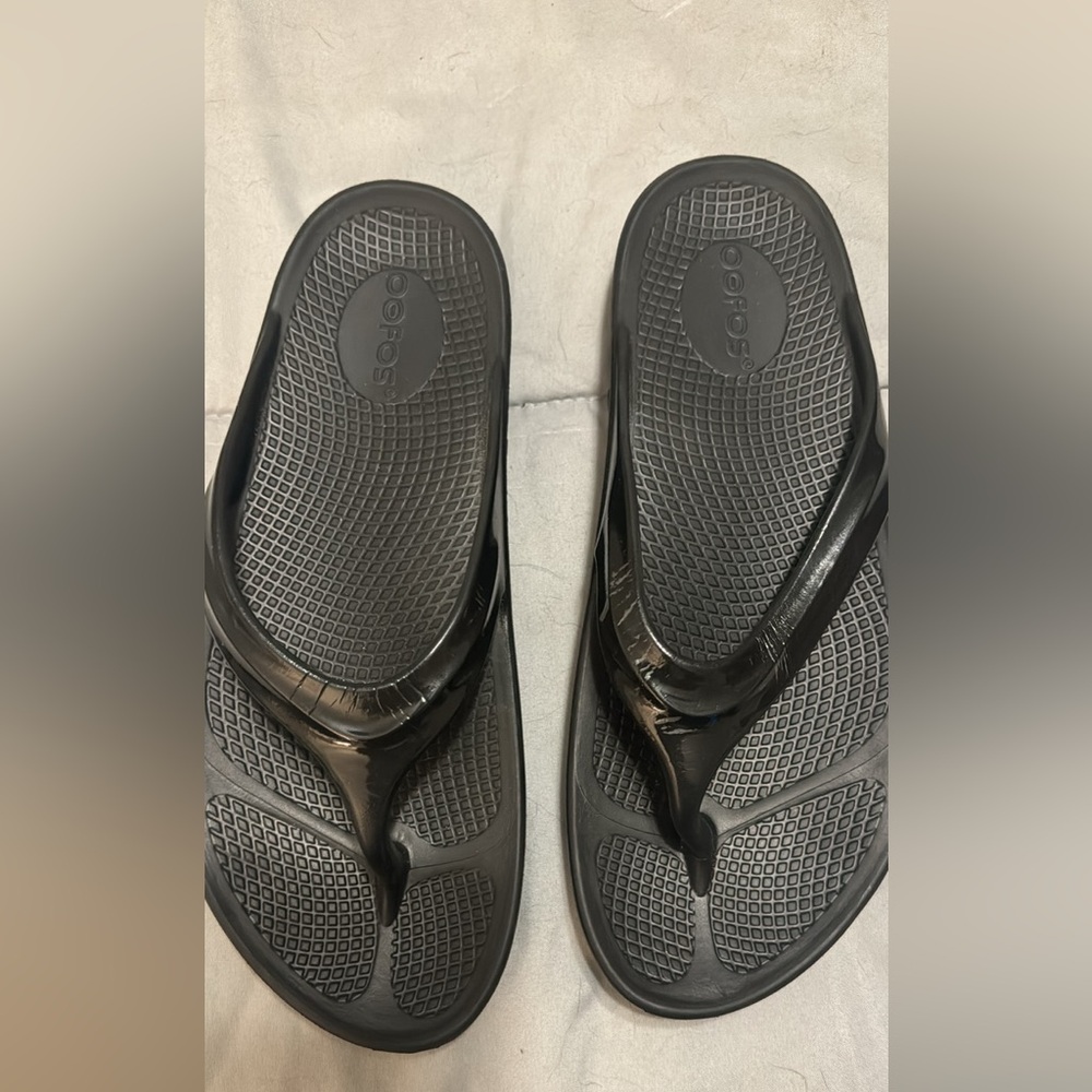 Oofos Flip Flops